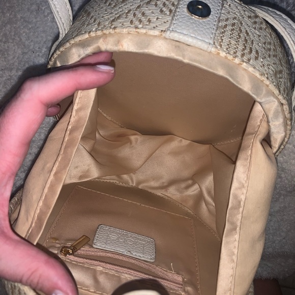 Circle woven purse - Picture 3 of 3